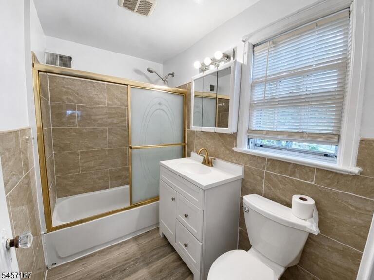 Property listing MLS 4050003 photo 10