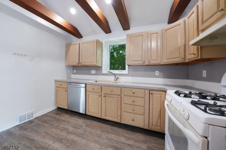 Property listing MLS 4050005 photo 10