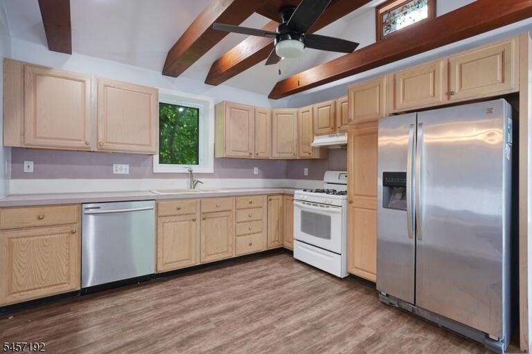 Property listing MLS 4050005 photo 11