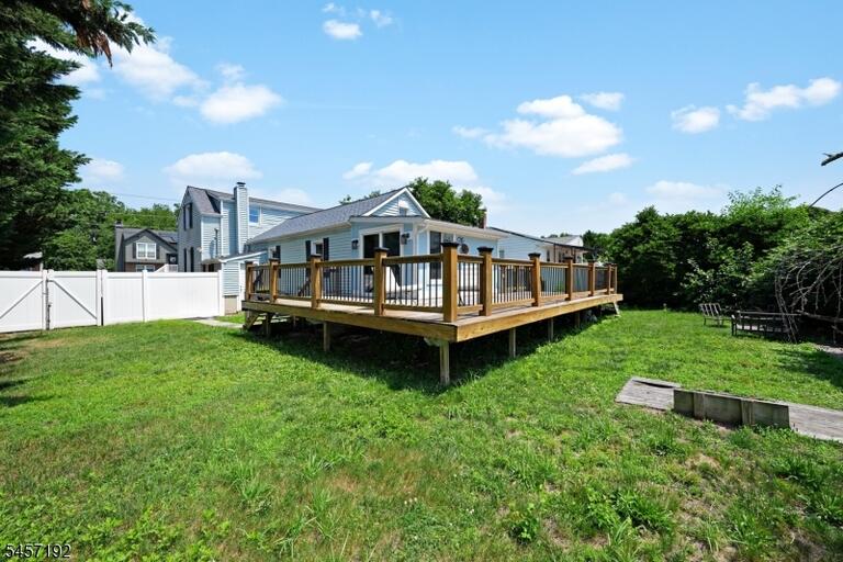 Property listing MLS 4050005 photo 23