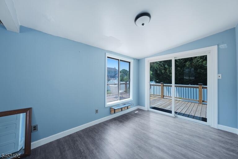 Property listing MLS 4050005 photo 26