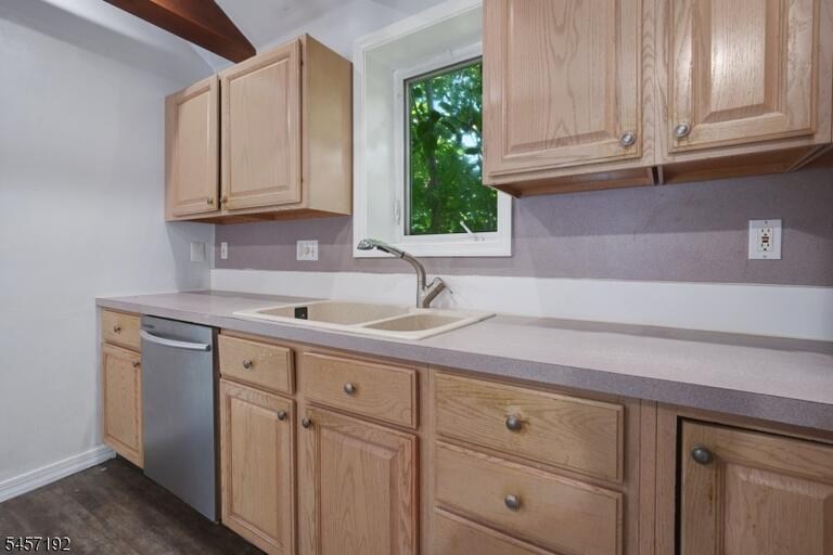 Property listing MLS 4050005 photo 9