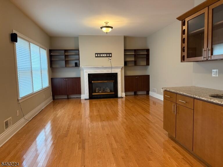 Property listing MLS 4050010 photo 1
