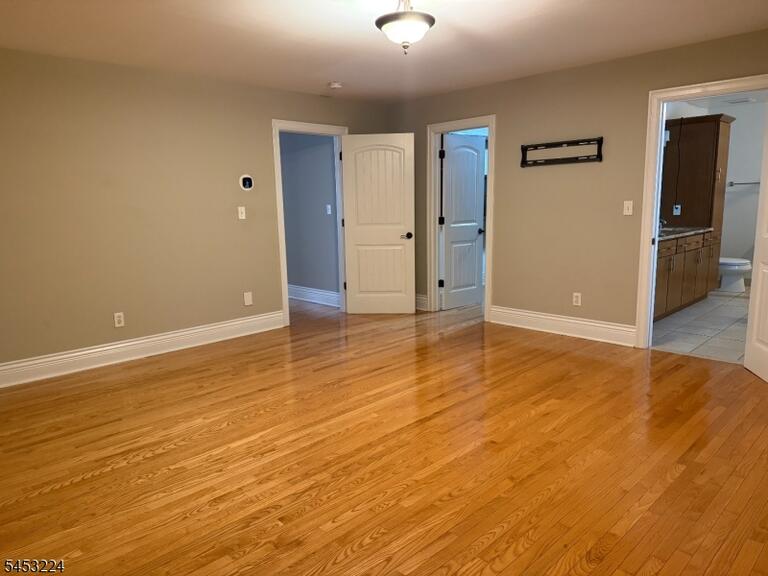 Property listing MLS 4050010 photo 5
