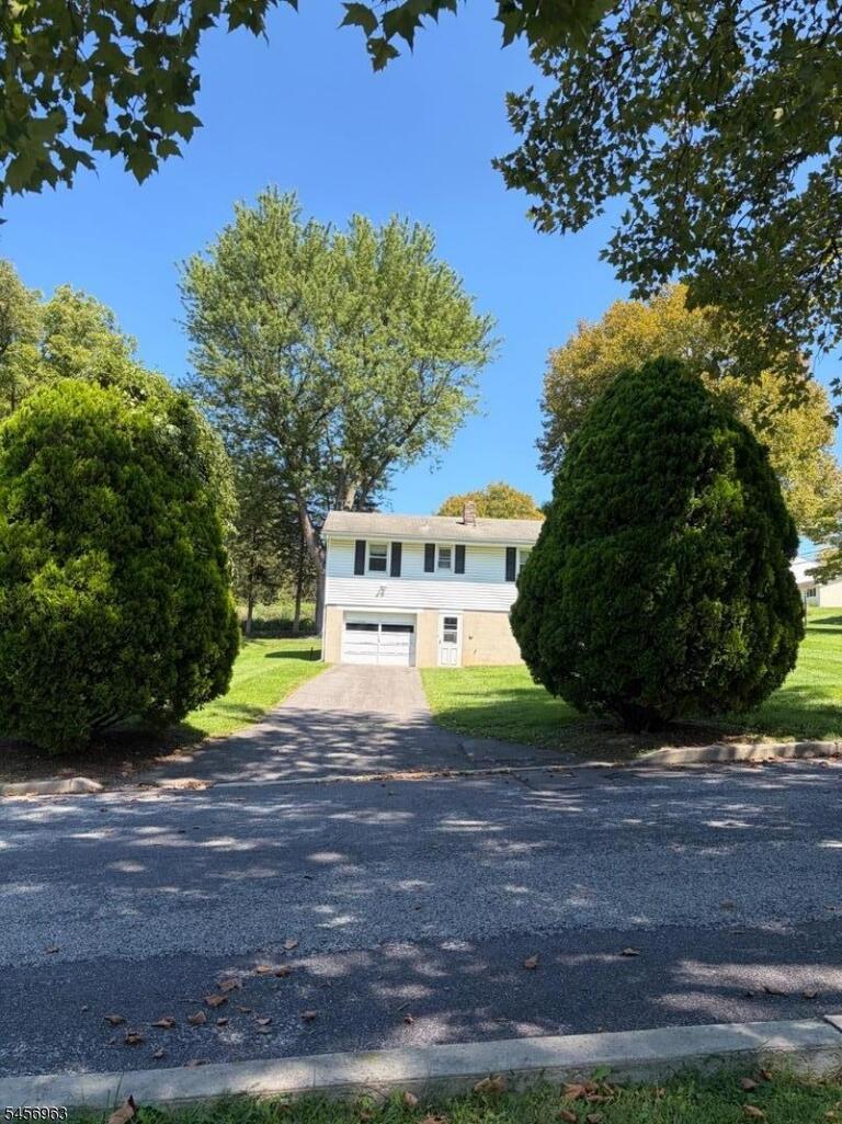 Property listing MLS 4050023 photo 2