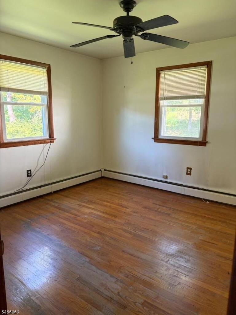 Property listing MLS 4050023 photo 5