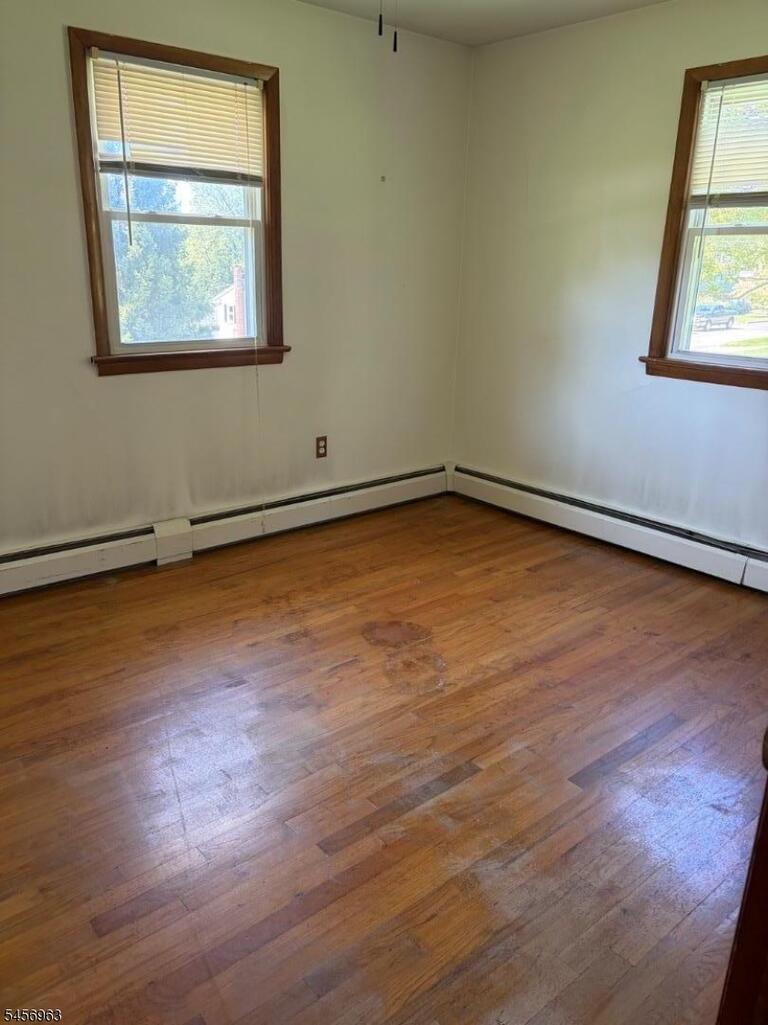 Property listing MLS 4050023 photo 6