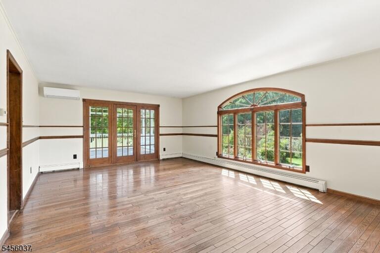 Property listing MLS 4050029 photo 13