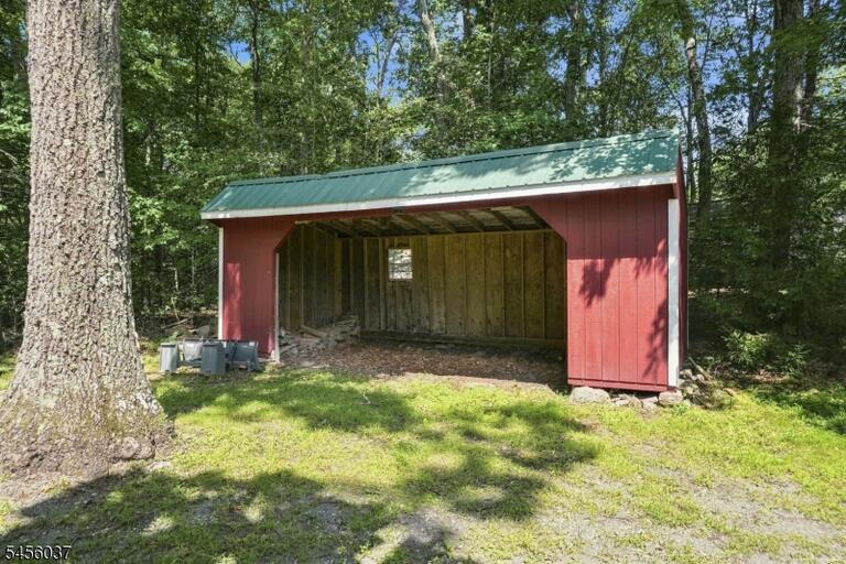 Property listing MLS 4050029 photo 36