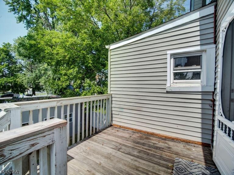 Property listing MLS 4050030 photo 6