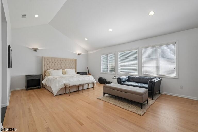 Property listing MLS 4050033 photo 27