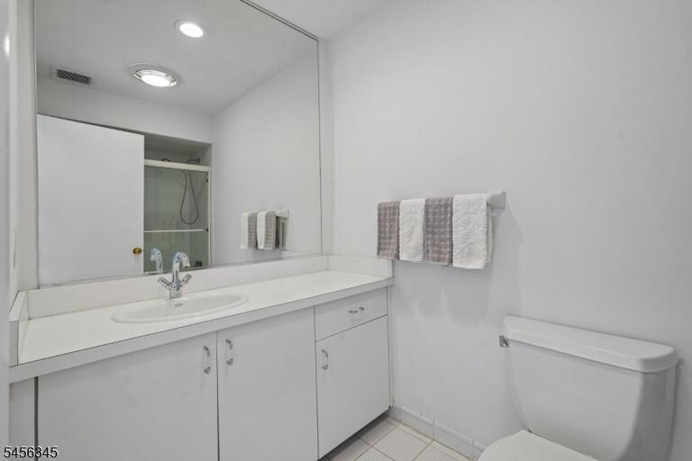 Property listing MLS 4050033 photo 33