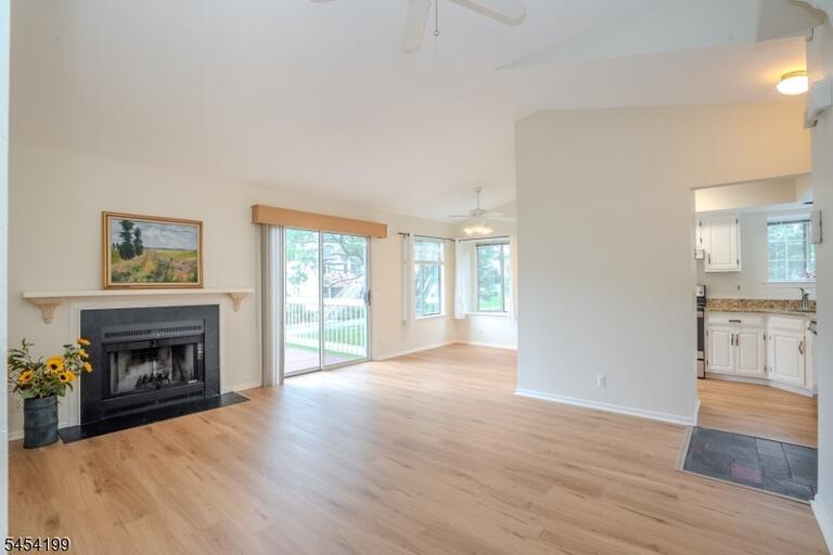 Property listing MLS 4050047 photo 1