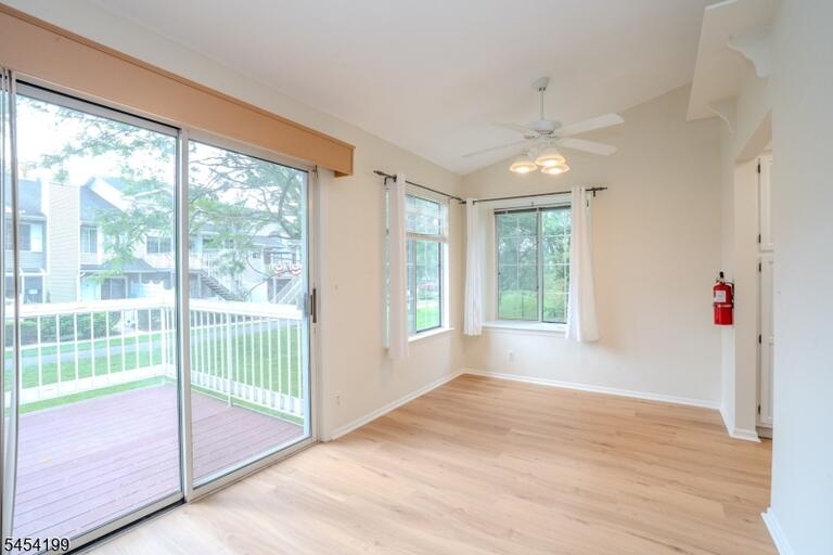 Property listing MLS 4050047 photo 10