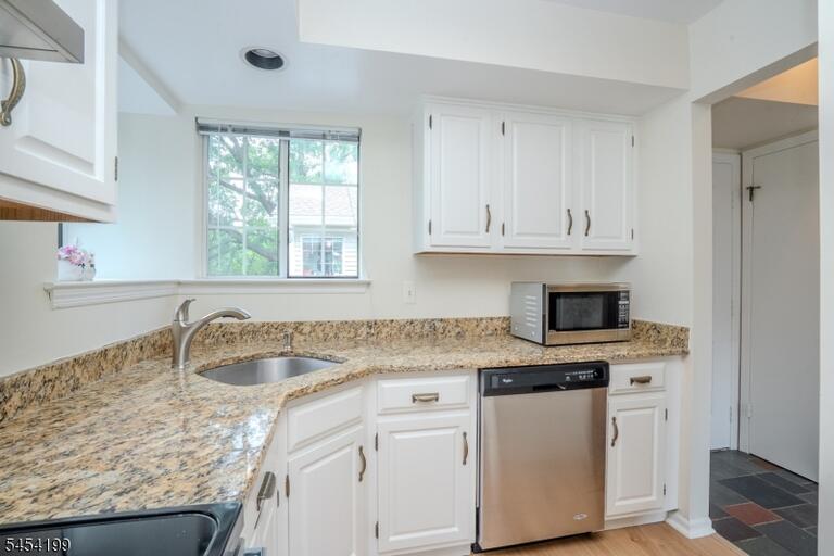 Property listing MLS 4050047 photo 13