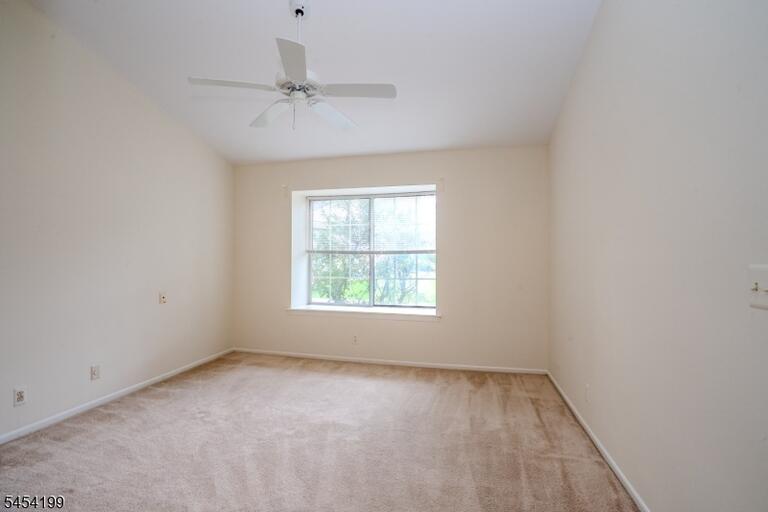 Property listing MLS 4050047 photo 16