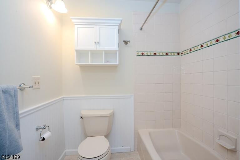 Property listing MLS 4050047 photo 21