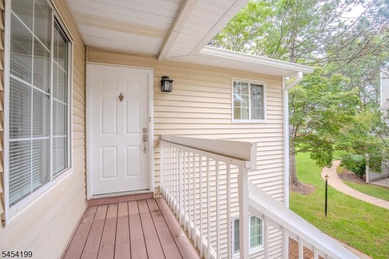 Property listing MLS 4050047 photo 4