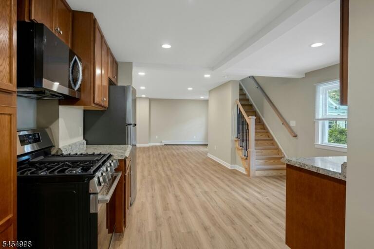 Property listing MLS 4050050 photo 7