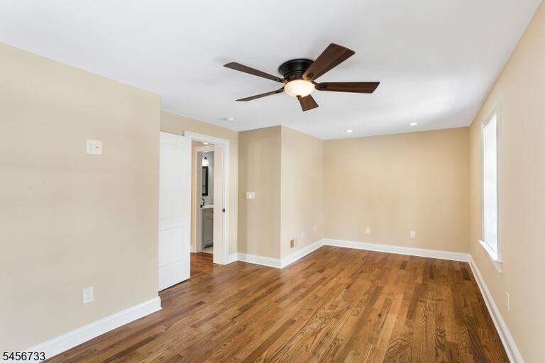 Property listing MLS 4050059 photo 19