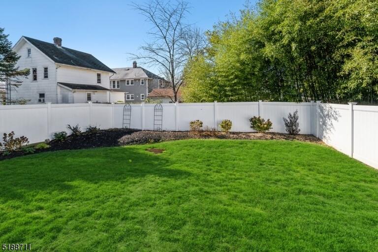 Property listing MLS 4050060 photo 32