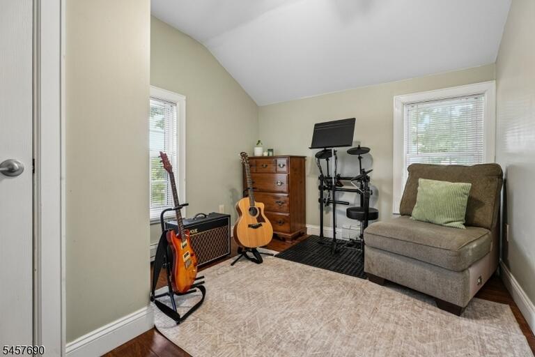 Property listing MLS 4050067 photo 17