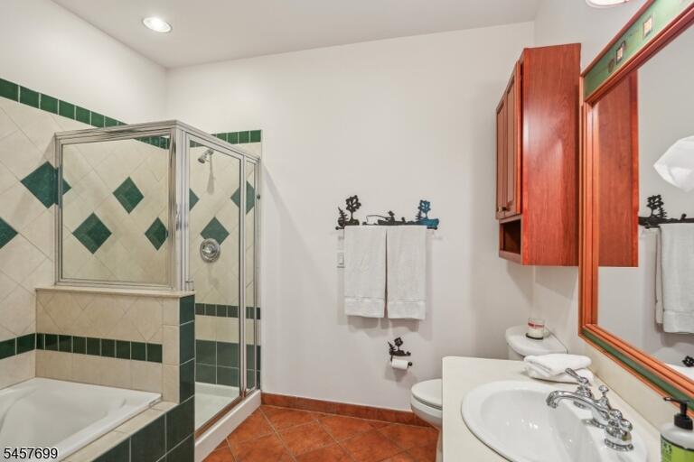 Property listing MLS 4050070 photo 14