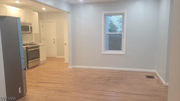 Property listing MLS 4050082 photo 6