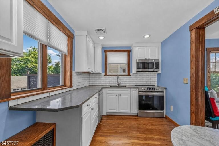 Property listing MLS 4050107 photo 14