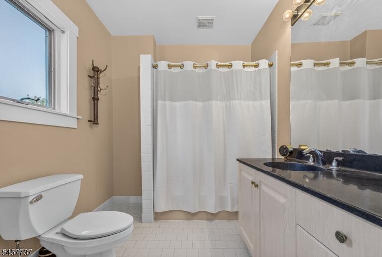 Property listing MLS 4050107 photo 19