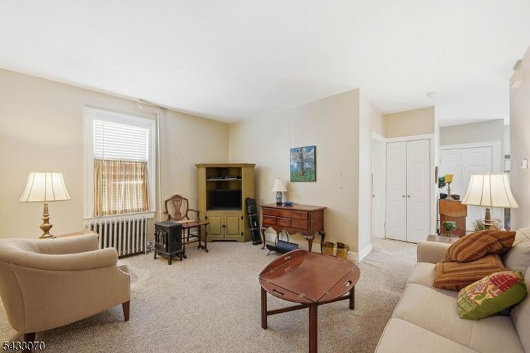 Property listing MLS 4050108 photo 4