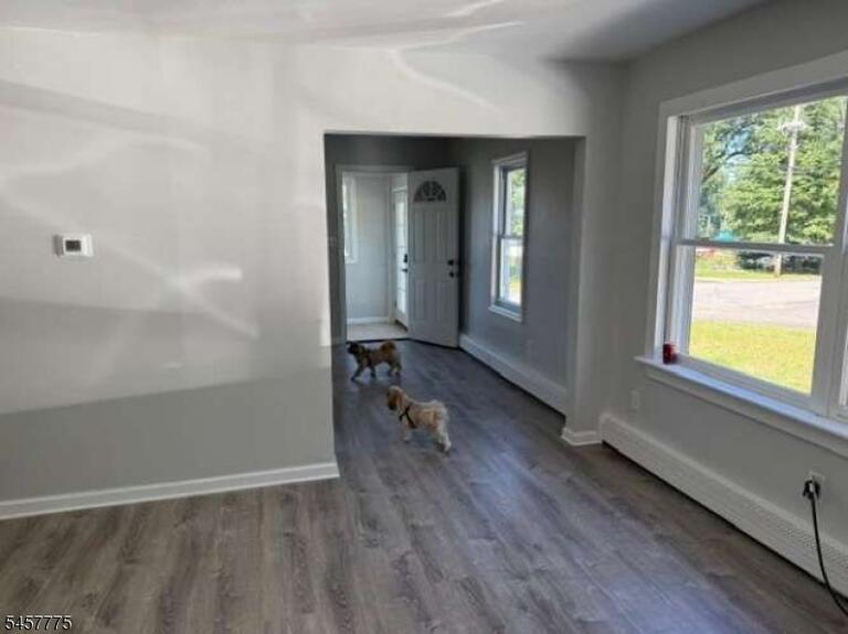 Property listing MLS 4050118 photo 3