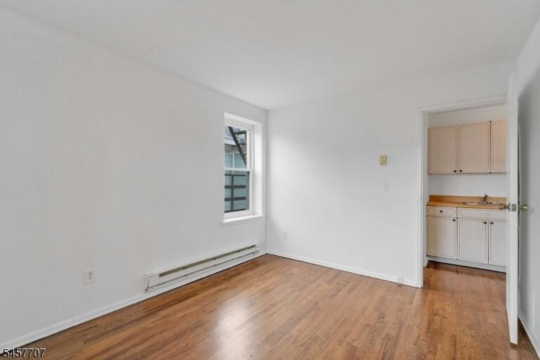 Property listing MLS 4050122 photo 14