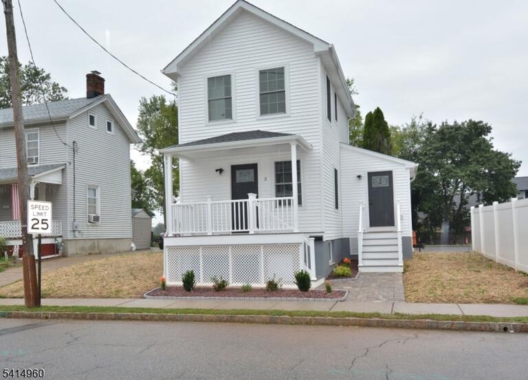 Property listing MLS 4050128 photo 1
