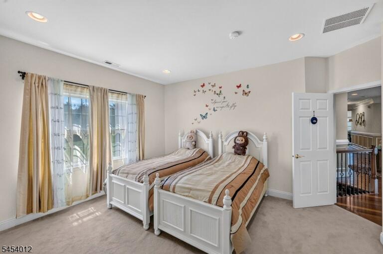 Property listing MLS 4050130 photo 25