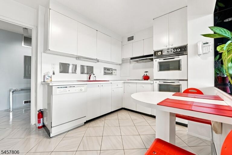 Property listing MLS 4050145 photo 10