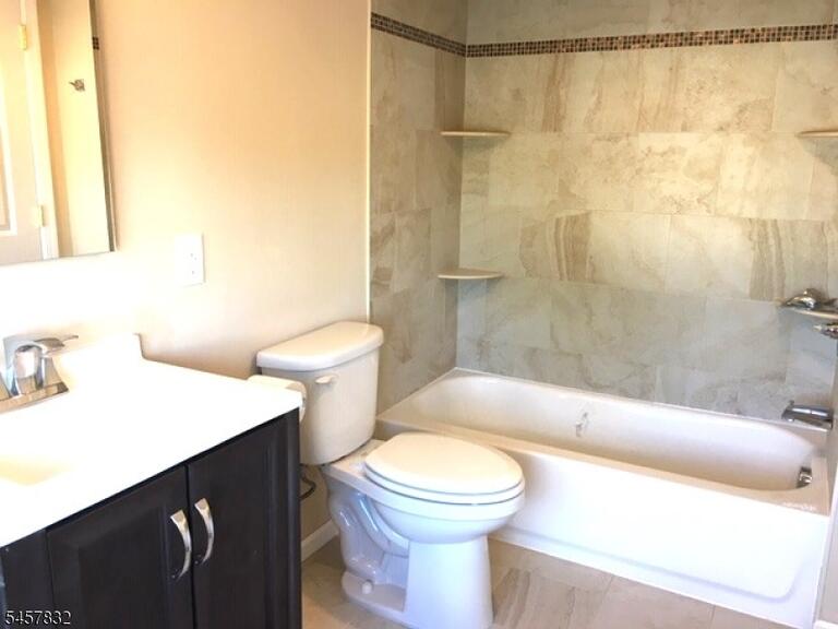 Property listing MLS 4050149 photo 11