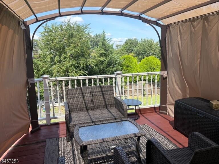 Property listing MLS 4050150 photo 12