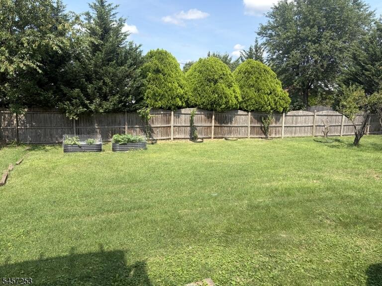 Property listing MLS 4050150 photo 13