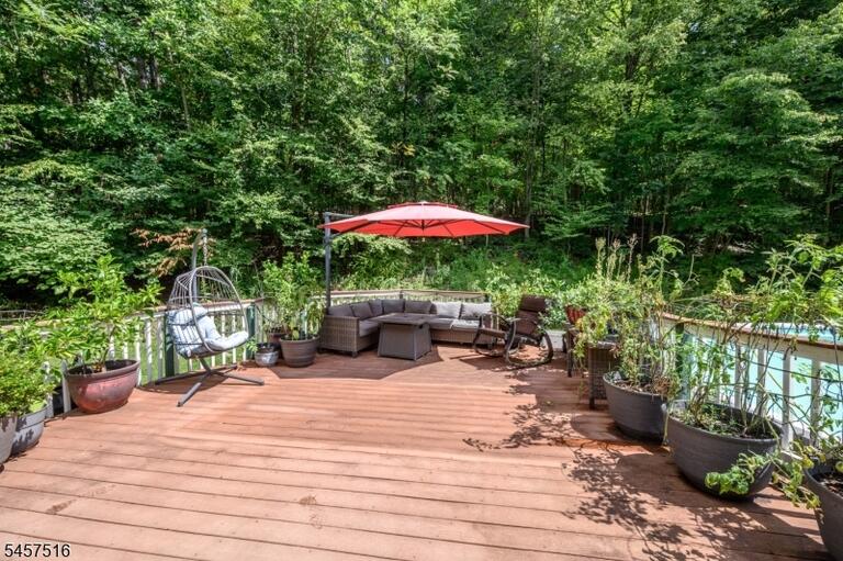 Property listing MLS 4050158 photo 37