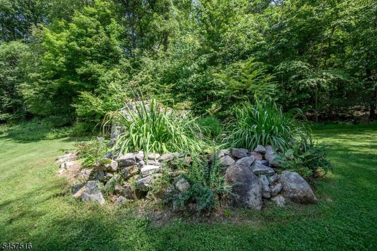 Property listing MLS 4050158 photo 43