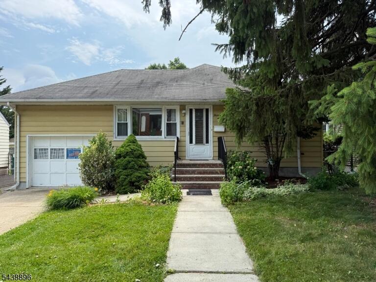 Property listing MLS 4050165 photo 1
