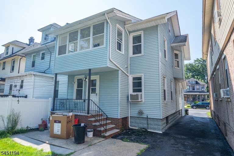 Property listing MLS 4050168 photo 2