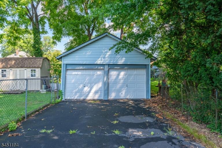 Property listing MLS 4050168 photo 28