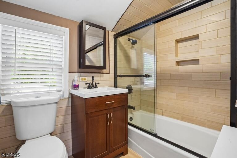 Property listing MLS 4050171 photo 21