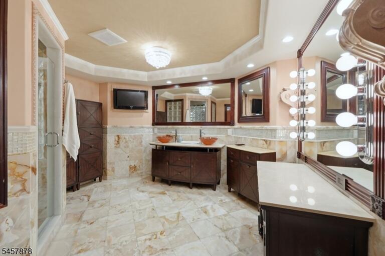 Property listing MLS 4050182 photo 34