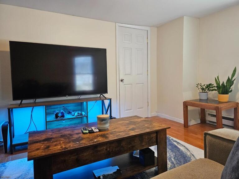 Property listing MLS 4050184 photo 12