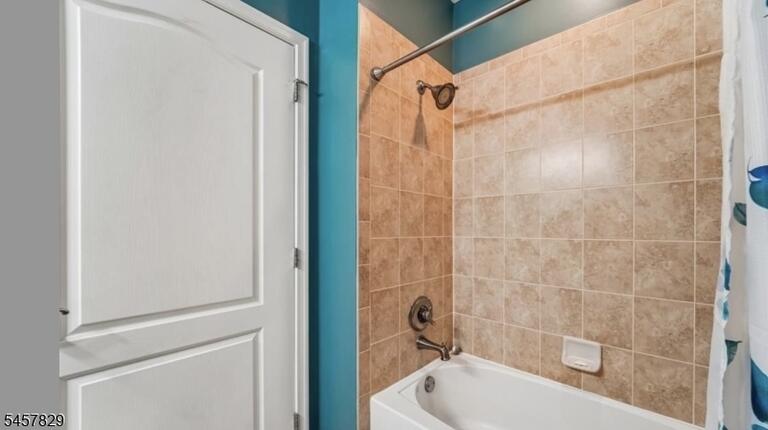 Property listing MLS 4050186 photo 12