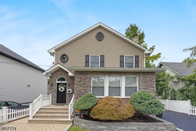 Property listing MLS 4050190 photo 1