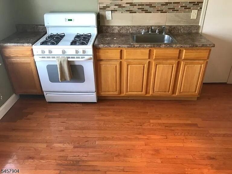 Property listing MLS 4050204 photo 6